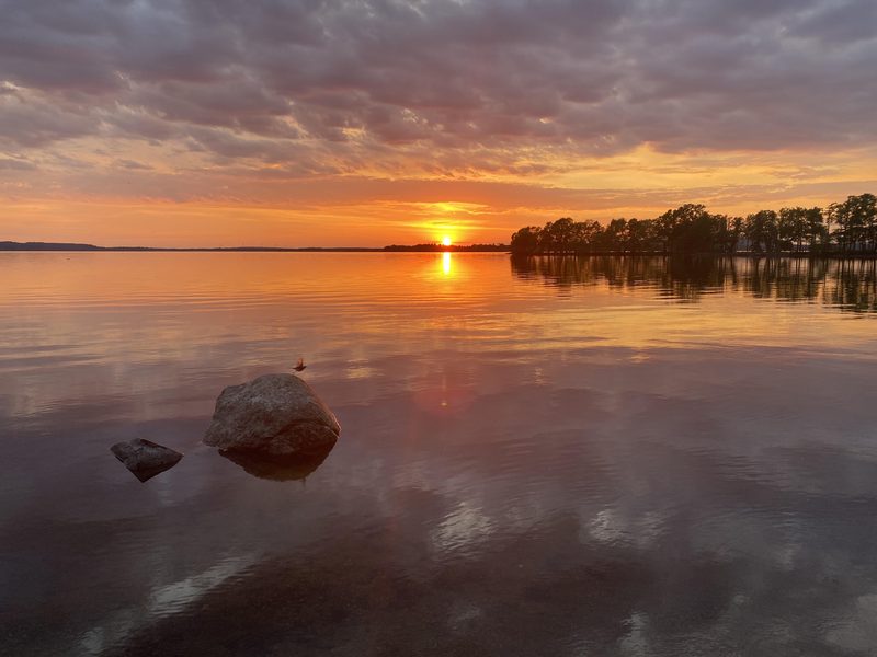 Sonnenuntergang über dem See